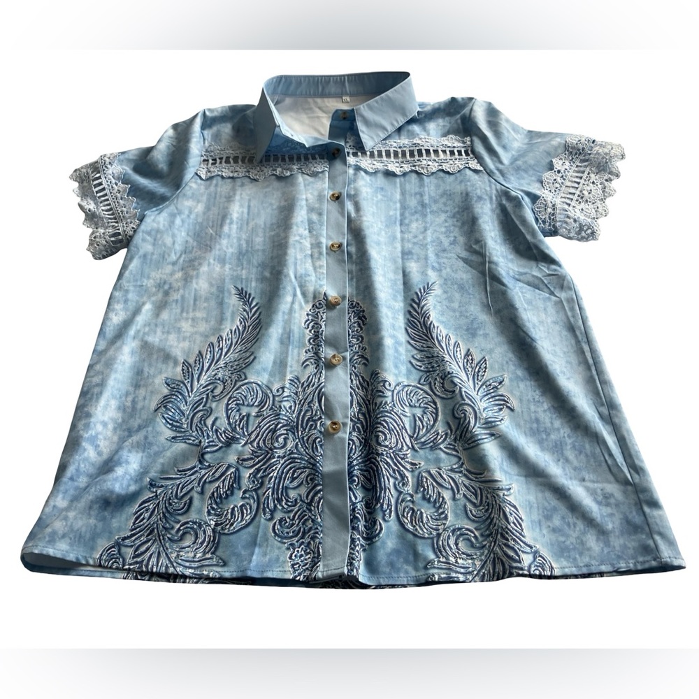 Eyelet Lace-Trim Button-Down Short Sleeve Light Blue Women's Top Size XL NWOT